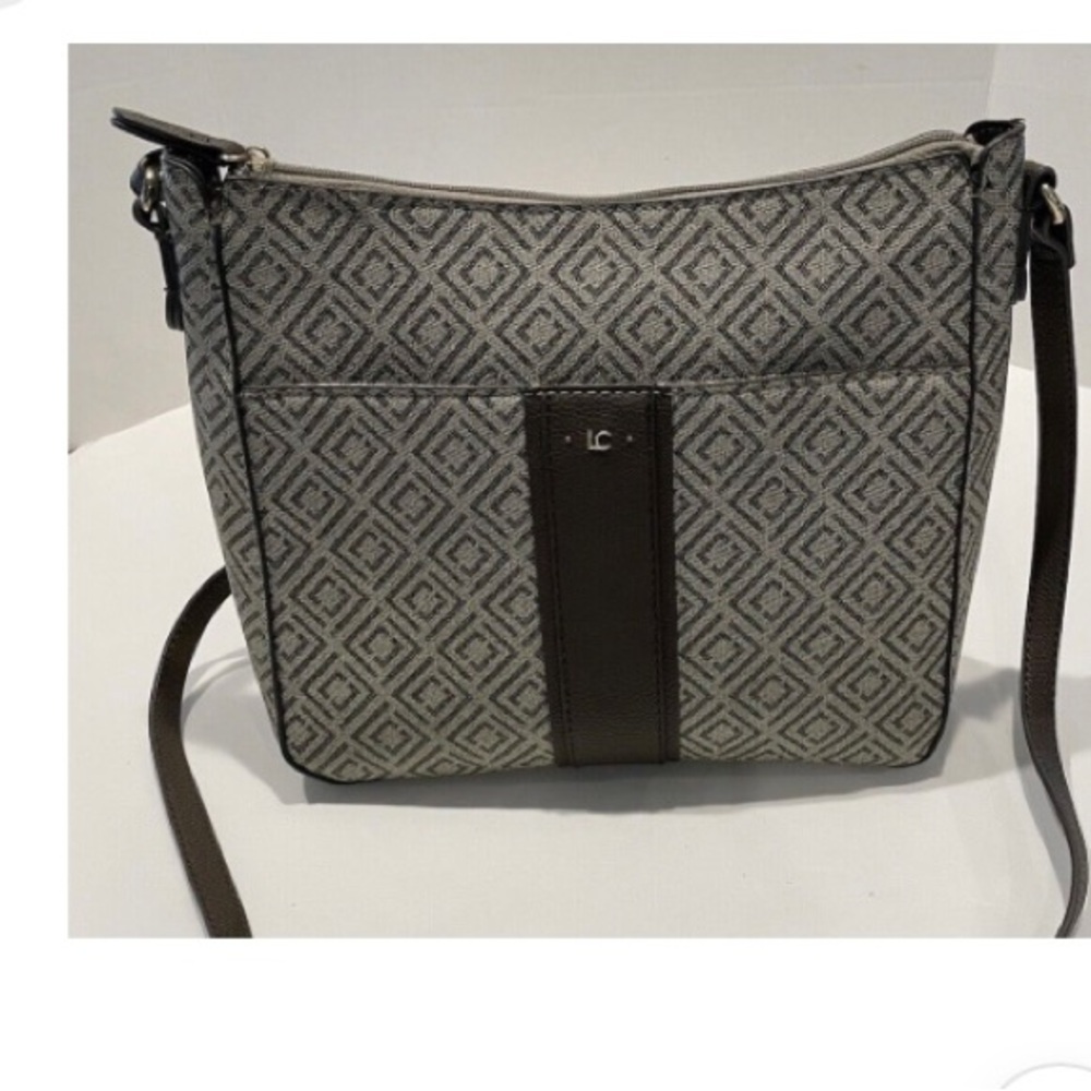 Liz Claiborne geometric crossbody/Lots of pockets water resistant 10” H x 12” W